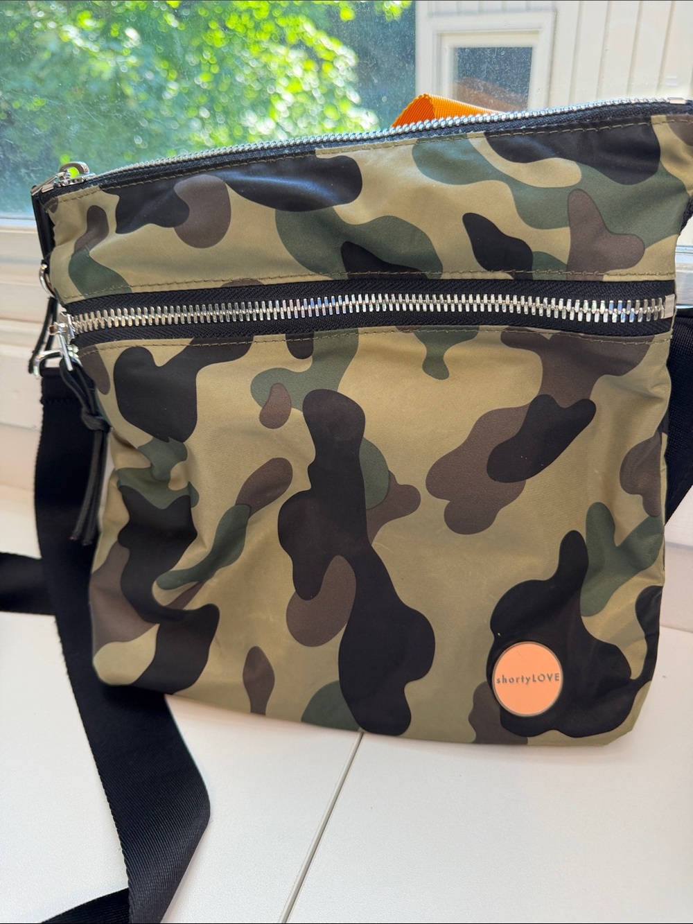 shortyLOVE Amuse Medium Crossbody Bag Camo Green Purse Handbag Excellent
